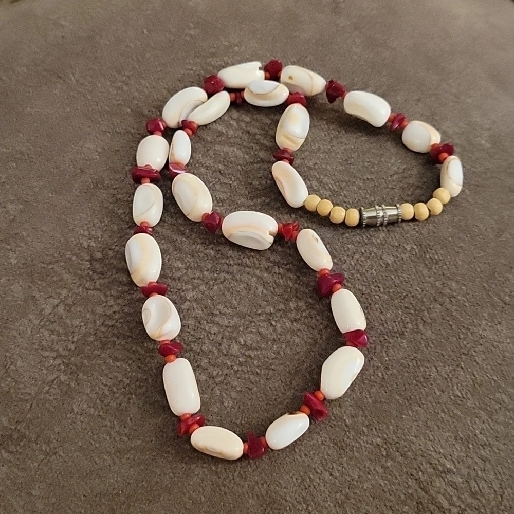 VTG Estate Coral Beaded Necklace